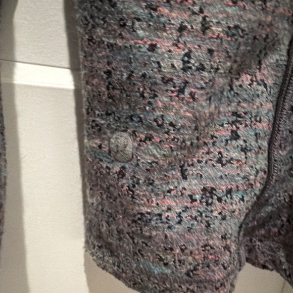 Lulu Quarter Zip - Picture 3 of 3